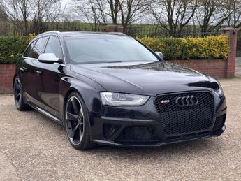 AUDI RS 4 4.2 RS 4 FSI Quattro Auto 4WD 5dr