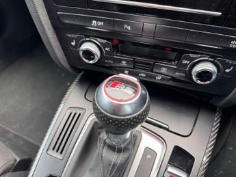 AUDI RS 4 4.2 RS 4 FSI Quattro Auto 4WD 5dr