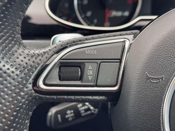 AUDI RS 4 4.2 RS 4 FSI Quattro Auto 4WD 5dr