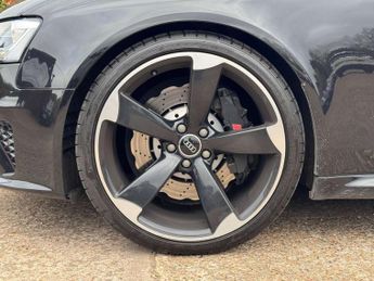 AUDI RS 4 4.2 RS 4 FSI Quattro Auto 4WD 5dr