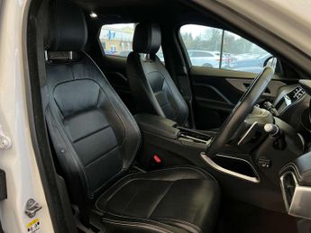 JAGUAR F-PACE 2.0 F-Pace R-Sport AWD D Auto 4WD 5dr