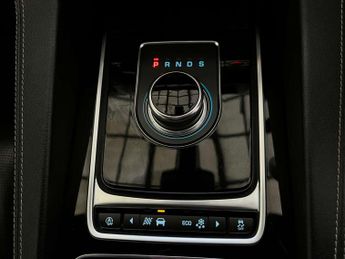 JAGUAR F-PACE 2.0 F-Pace R-Sport AWD D Auto 4WD 5dr