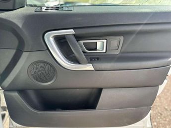 Land Rover Discovery Sport 2.0 TD4 HSE Black Auto 4WD Euro 6 (s/s) 5dr