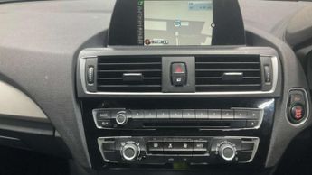 BMW 1 SERIES 2.0 118d SE Auto 5dr