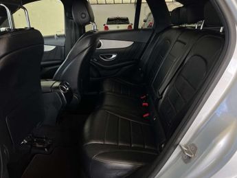 MERCEDES-BENZ GLC 2.1 GLC 220 D 4Matic AMG Line Auto 4WD 5dr