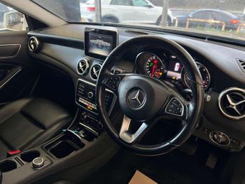 MERCEDES-BENZ GLA 1.6 GLA 200 SE Executive Auto 5dr