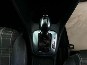 VOLKSWAGEN POLO 1.4 Polo GTi Semi-Auto 180 5dr