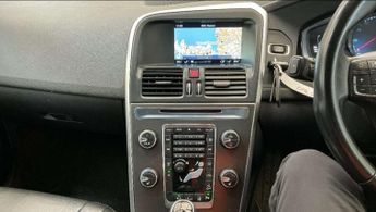 VOLVO XC60 2.4 XC60 SE Luxury Nav D5 AWD Auto 4WD 5dr