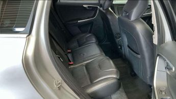 VOLVO XC60 2.4 XC60 SE Luxury Nav D5 AWD Auto 4WD 5dr