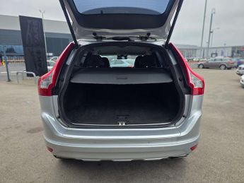 VOLVO XC60 2.4 XC60 SE Luxury Nav D5 AWD Auto 4WD 5dr