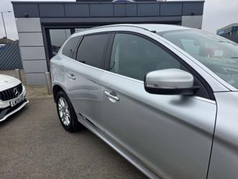 VOLVO XC60 2.4 XC60 SE Luxury Nav D5 AWD Auto 4WD 5dr