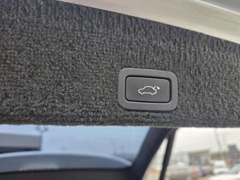 VOLVO XC60 2.4 XC60 SE Luxury Nav D5 AWD Auto 4WD 5dr