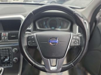 VOLVO XC60 2.4 XC60 SE Luxury Nav D5 AWD Auto 4WD 5dr