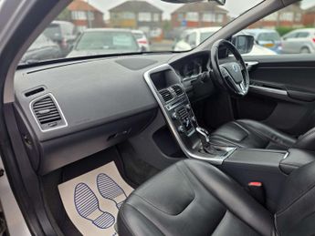VOLVO XC60 2.4 XC60 SE Luxury Nav D5 AWD Auto 4WD 5dr