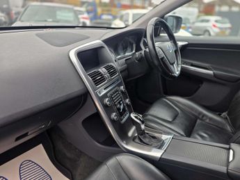 VOLVO XC60 2.4 XC60 SE Luxury Nav D5 AWD Auto 4WD 5dr