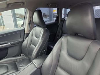 VOLVO XC60 2.4 XC60 SE Luxury Nav D5 AWD Auto 4WD 5dr