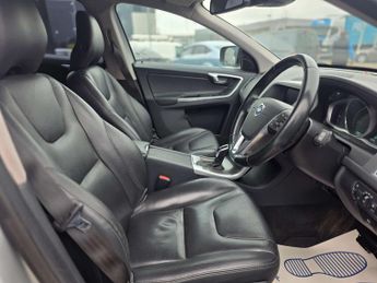 VOLVO XC60 2.4 XC60 SE Luxury Nav D5 AWD Auto 4WD 5dr