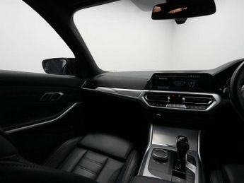 BMW 3 Series 2.0 330e M Sport Auto 4dr