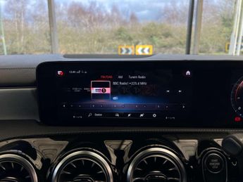 MERCEDES-BENZ CLA 1.3 CLA 250 AMG Line Premium E Auto 4dr