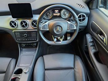 MERCEDES-BENZ GLA 2.1 GLA 220 D 4Matic AMG Line Premium Auto 4WD 5dr