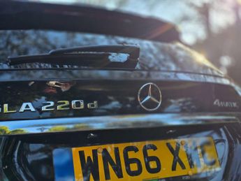 MERCEDES-BENZ GLA 2.1 GLA 220 D 4Matic AMG Line Premium Auto 4WD 5dr