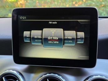 MERCEDES-BENZ GLA 2.1 GLA 220 D 4Matic AMG Line Premium Auto 4WD 5dr