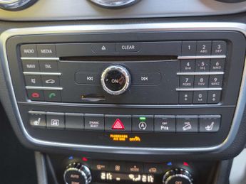 MERCEDES-BENZ GLA 2.1 GLA 220 D 4Matic AMG Line Premium Auto 4WD 5dr