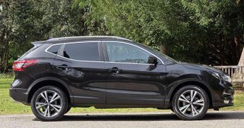 NISSAN QASHQAI 1.3 Qashqai N-Connecta DiG-T Semi-Auto 5dr