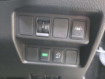 NISSAN QASHQAI 1.3 Qashqai N-Connecta DiG-T Semi-Auto 5dr