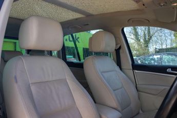 VOLKSWAGEN TIGUAN 2.0 Tiguan Match TDI BlueMotion Technology 4Motion Semi-Auto 4WD