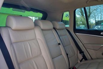 VOLKSWAGEN TIGUAN 2.0 Tiguan Match TDI BlueMotion Technology 4Motion Semi-Auto 4WD