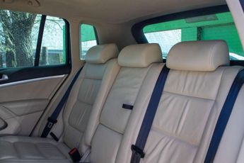 VOLKSWAGEN TIGUAN 2.0 Tiguan Match TDI BlueMotion Technology 4Motion Semi-Auto 4WD