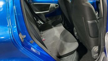 TOYOTA AYGO 1.0 Aygo Blue VVT-i Semi-Auto 5dr