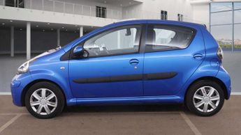 TOYOTA AYGO 1.0 Aygo Blue VVT-i Semi-Auto 5dr