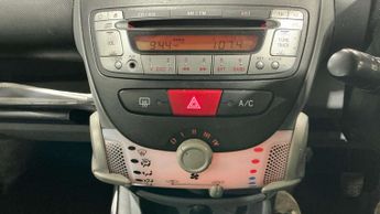 TOYOTA AYGO 1.0 Aygo Blue VVT-i Semi-Auto 5dr