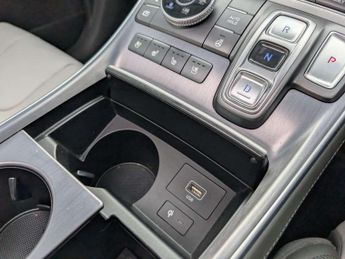 Hyundai SANTA FE 1.6 Santa Fe Ultimate HEV Auto 4WD 5dr