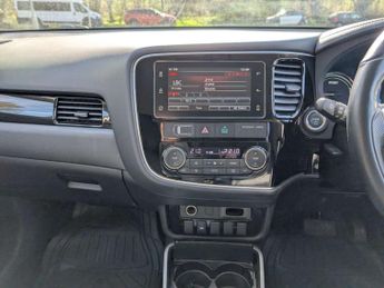 MITSUBISHI OUTLANDER 2.0 Outlander Juro PHEV CVT 4WD 5dr