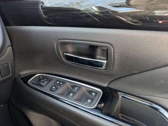 MITSUBISHI OUTLANDER 2.0 Outlander Juro PHEV CVT 4WD 5dr