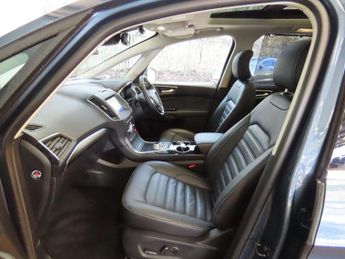 Ford GALAXY 2.5 Galaxy Titanium HEV CVT 5dr