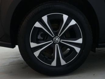 TOYOTA BZ4X 71.4kWh Motion SUV 5dr Electric Auto (11kW OBC) (204 ps)