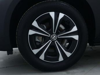 TOYOTA BZ4X 71.4kWh Motion SUV 5dr Electric Auto (11kW OBC) (204 ps)