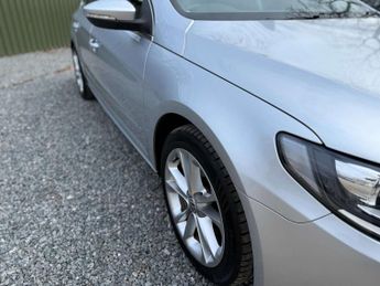 VOLKSWAGEN CC 2.0 CC BlueMotion Technology TDI Semi-Auto 4dr