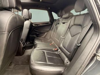 PORSCHE MACAN 3.0 Macan S D Semi-Auto 4WD 5dr
