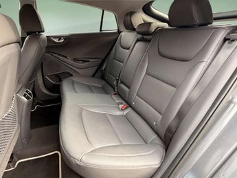 HYUNDAI IONIQ 1.6 IONIQ Premium SE FHEV Semi-Auto 5dr