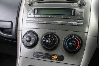 TOYOTA AURIS 1.6 Auris T3 VVT-i Semi-Auto 5dr