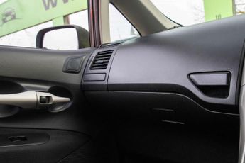 TOYOTA AURIS 1.6 Auris T3 VVT-i Semi-Auto 5dr