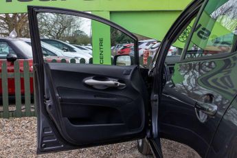 TOYOTA AURIS 1.6 Auris T3 VVT-i Semi-Auto 5dr