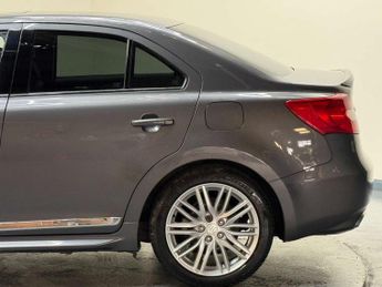 SUZUKI KIZASHI 2.4 Kizashi Sport CVT 4WD 4dr