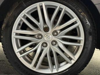 SUZUKI KIZASHI 2.4 Kizashi Sport CVT 4WD 4dr