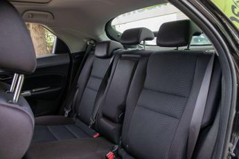 HONDA CIVIC 1.8 Civic ES i-VTec Auto 5dr